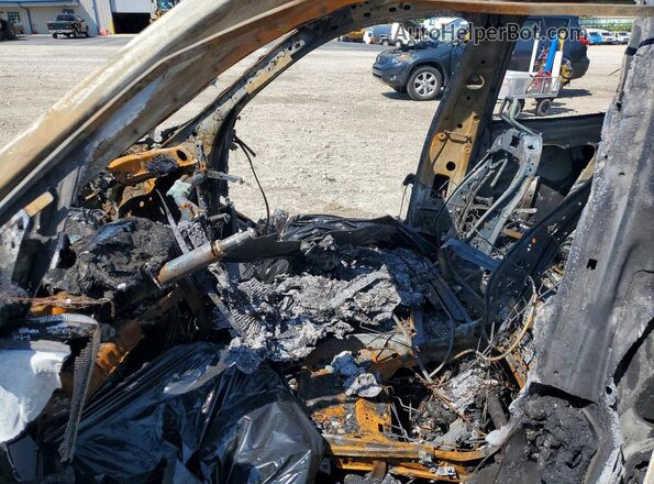 5UXTR9C55KLD95276 2019 BMW X3 Burn Widok wnętrza z przodu