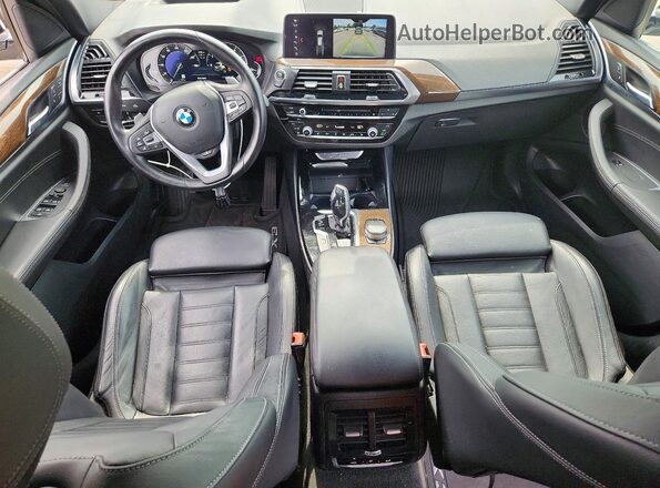 5UXTR9C56JLD66531 2018 BMW X3 Серый Вид панели приборов