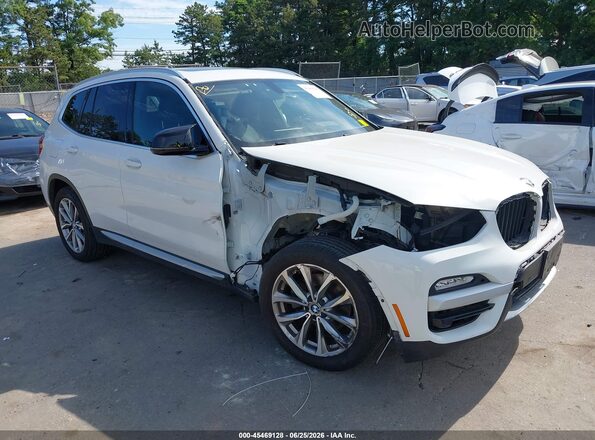5UXTR9C57JLD72662 2018 BMW X3 White Դիմացի տեսք