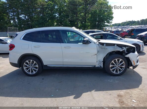 5UXTR9C57JLD72662 2018 BMW X3 White Սալոնի 360 աստիճան տեսք