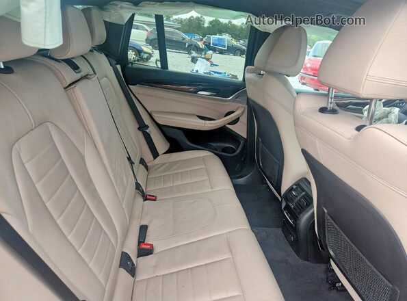 5UXTR9C57KLP97121 2019 BMW X3 White Vista de los asientos traseros