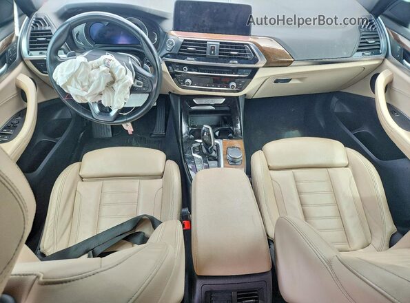 5UXTR9C57KLP97121 2019 BMW X3 White Vista del salpicadero