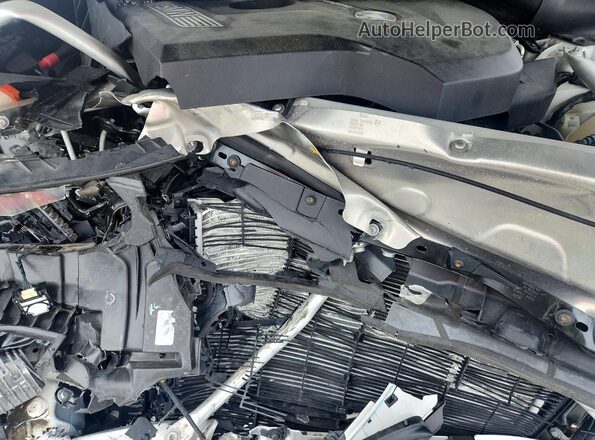 5UXTR9C57KLP97121 2019 BMW X3 White Vista interior trasera