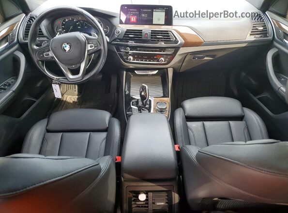 5UXTR9C58JLD64151 2018 BMW X3 Silver Առջևի վահանակի տեսք