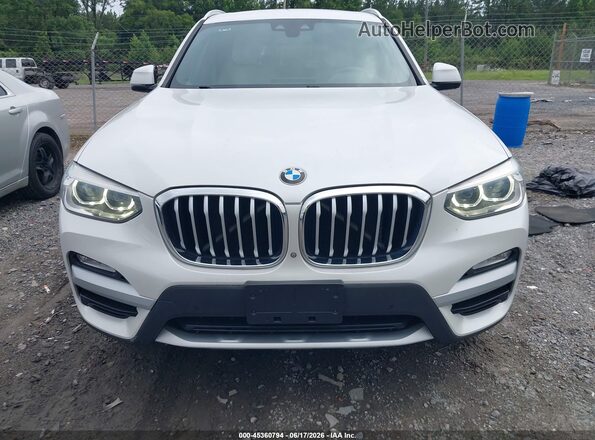 5UXTR9C59JLC76743 2018 BMW X3 White Սարքավորումների վահանակի տեսք