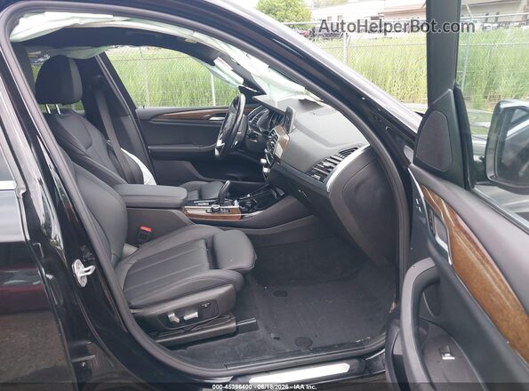 5UXTR9C5XKLD92129 2019 BMW X3 Black წინა სალონის ხედი