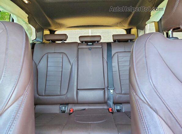 5UXTS3C50J0Y97109 2018 BMW X3 Blue Հետևի նստատեղերի տեսք