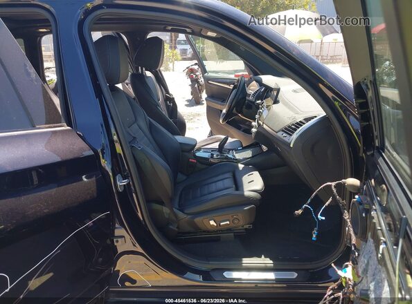 5UXTS3C52J0Y97726 2018 BMW X3 Черный Вид салона спереди