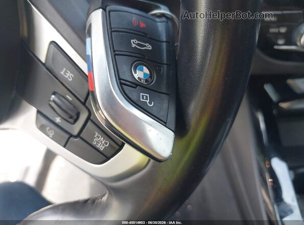 5UXTS3C55K0Z06839 2019 BMW X3 White Vista del salpicadero