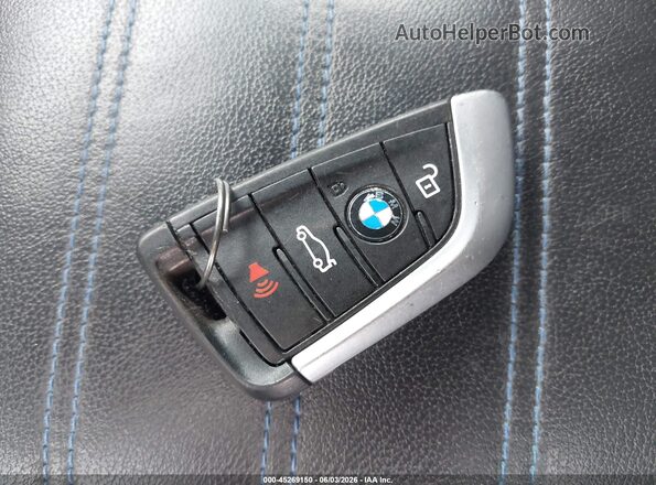 5UXTS3C56KLR72363 2019 BMW X3 Серебряный Вид панели приборов