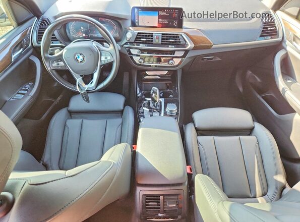5UXTY3C03M9H21922 2021 BMW X3 Silver Вид панелі приладів