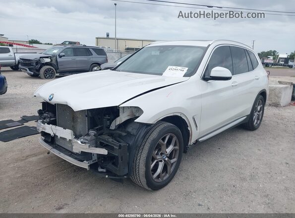 5UXTY3C03M9H28062 2021 BMW X3 White Front left