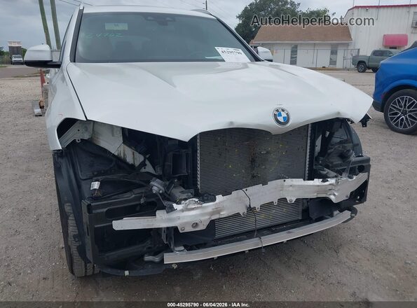 5UXTY3C03M9H28062 2021 BMW X3 White Front view
