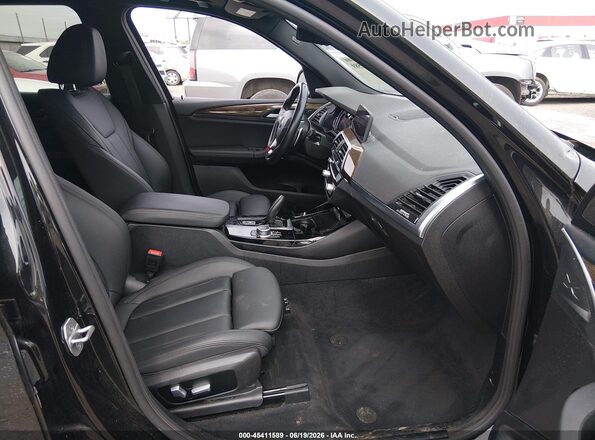 5UXTY3C03M9H98855 2021 BMW X3 Черный Вид салона спереди