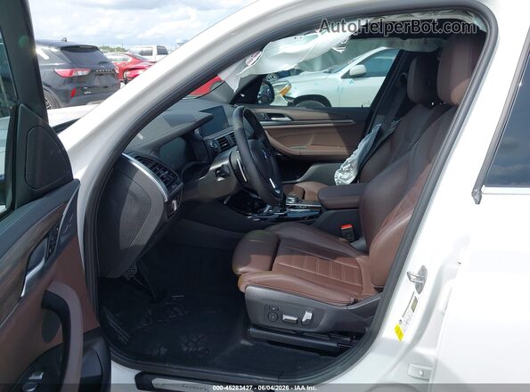 5UXTY3C05L9D67982 2020 BMW X3 White Vista interior delantera