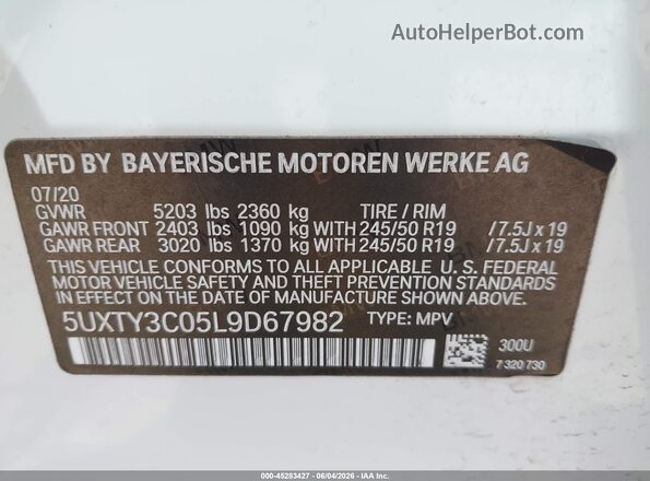5UXTY3C05L9D67982 2020 BMW X3 White Vista del compartimento del motor