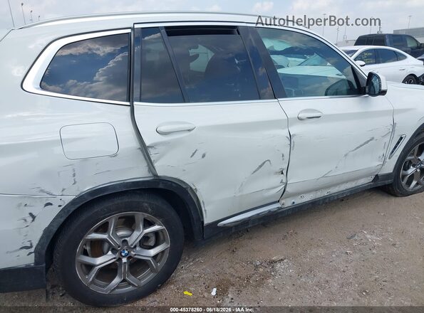 5UXTY3C06L9C60696 2020 BMW X3 White Widok z przodu