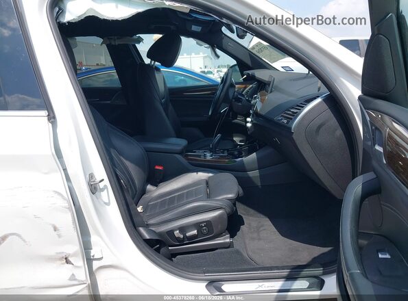 5UXTY3C06L9C60696 2020 BMW X3 White Widok wnętrza z przodu