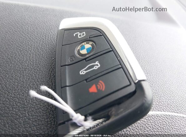 5UXTY3C06L9C60696 2020 BMW X3 White Widok deski rozdzielczej