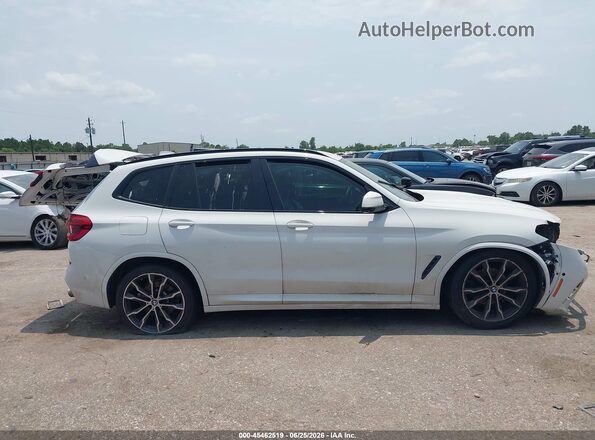 5UXTY3C09M9F22891 2021 BMW X3 White Rear interior view