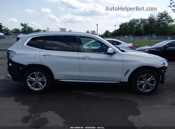 5UXTY5C00L9B29887 2020 BMW X3 White Вид задньої частини салону
