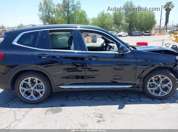 5UXTY5C02L9B87757 2020 BMW X3 Black Вид задньої частини салону