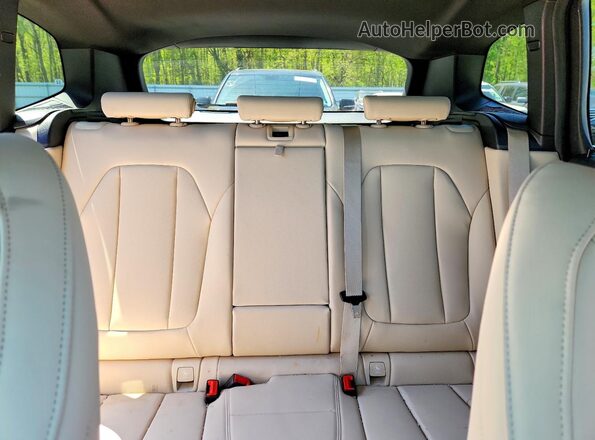 5UXTY5C02L9B89573 2020 BMW X3 Серебряный Вид задних сидений