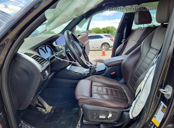 5UXTY5C04LLT32796 2019 BMW X3 Gray Widok wnętrza z przodu