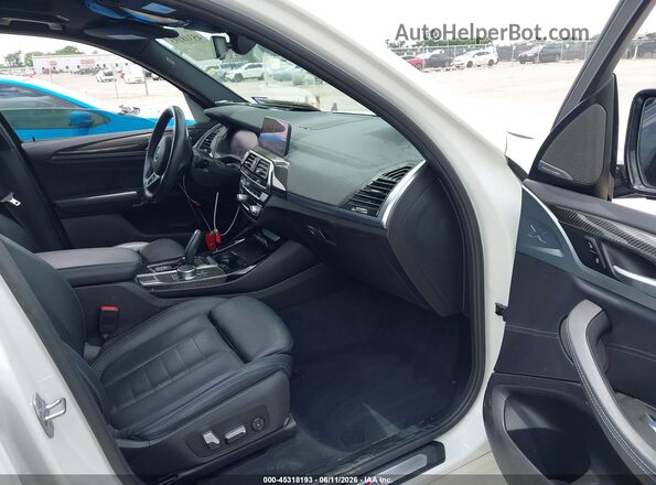 5UXTY5C04LLT33527 2020 BMW X3 Белый Вид салона спереди