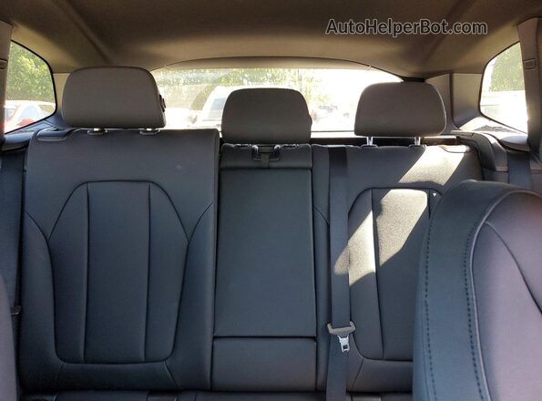 5UXTY5C05L9B77515 2020 BMW X3 Белый Вид задних сидений