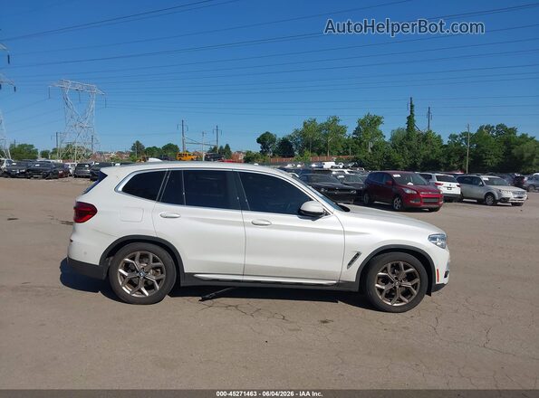 5UXTY5C06M9H33977 2021 BMW X3 Белый Вид задней части салона