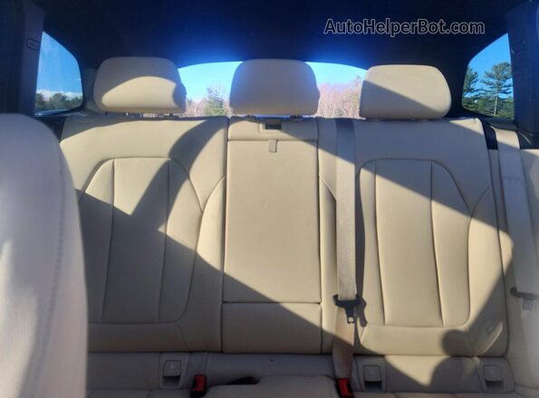 5UXTY5C08LLT32025 2020 BMW X3 White Հետևի նստատեղերի տեսք