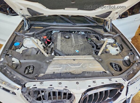 5UXTY9C05M9F18534 2021 BMW X3 White Engine compartment view