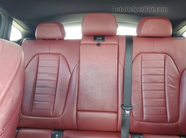 5UXUJ3C58KLG55937 2019 BMW X4 White Vista de los asientos traseros