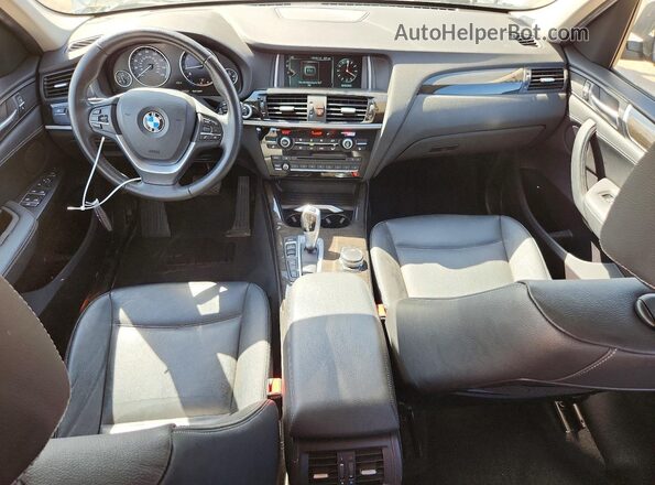 5UXWX9C36H0W75393 2017 BMW X3 Gray Vista del salpicadero