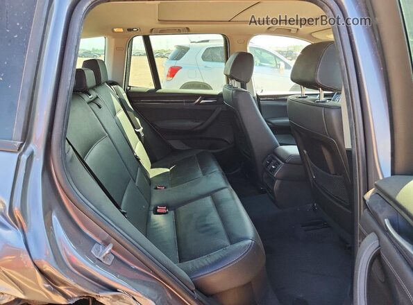 5UXWX9C36H0W75393 2017 BMW X3 Gray Vista de los asientos traseros
