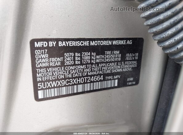 5UXWX9C3XH0T24664 2017 BMW X3 Beige Widok komory silnika