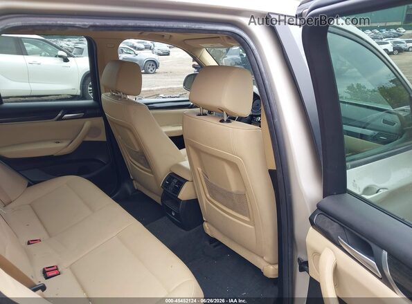 5UXWX9C3XH0T24664 2017 BMW X3 Beige Widok naklejki z numerem VIN