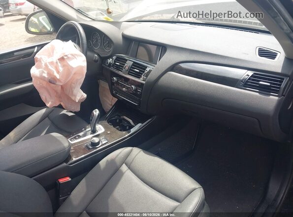 5UXWX9C3XH0W67779 2017 BMW X3 Black Widok wnętrza z przodu