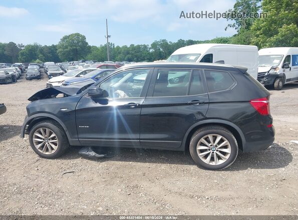 5UXWX9C3XH0W67779 2017 BMW X3 Black Widok wnętrza z tyłu