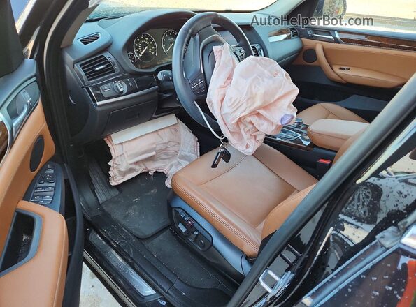 5UXWX9C50H0T01931 2017 BMW X3 Черный Вид панели приборов