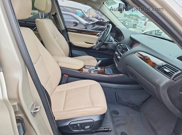5UXWX9C50H0T09205 2017 BMW X3 Tan Вид салону спереду