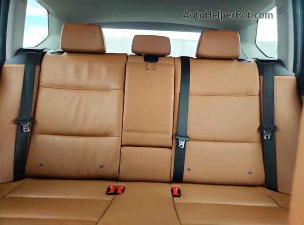 5UXWX9C53G0D75877 2016 BMW X3 Blue Rear seats view