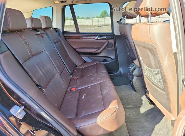 5UXWX9C53H0T04659 2017 BMW X3 Black Вид задньої частини салону