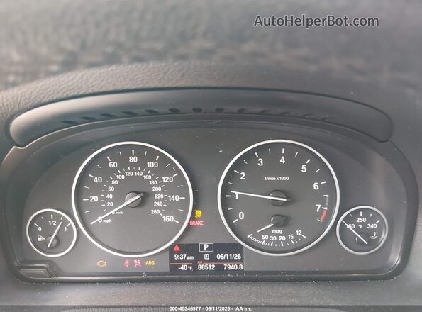 5UXWX9C53H0T09456 2017 BMW X3 Gray Vista de los asientos traseros