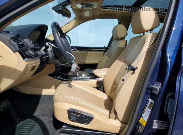 5UXWX9C55G0D76626 2016 BMW X3 Blue Widok wnętrza z przodu