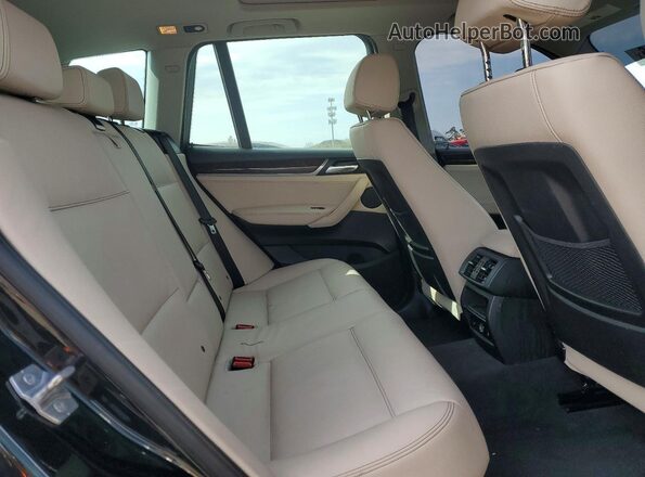 5UXWX9C55H0T02167 2017 BMW X3 Black Вид задньої частини салону
