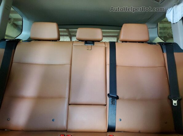 5UXWX9C56G0D81334 2016 BMW X3 White Rear seats view