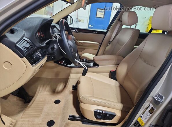 5UXWX9C57G0D65871 2016 BMW X3 Silver Front interior view
