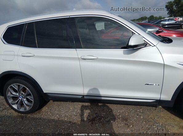 5UXWX9C57G0D79043 2016 BMW X3 White Vista interior trasera
